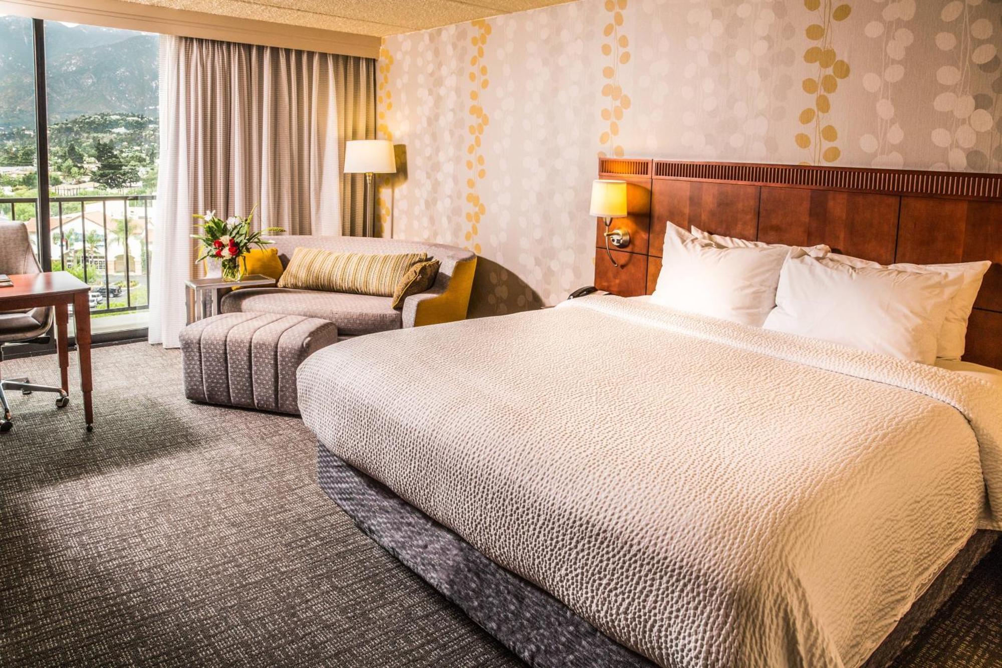 Courtyard By Marriott Los Angeles Pasadena/Monrovia Bagian luar foto